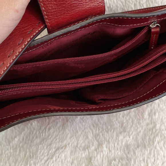 Fossil Red Leather Shoulder Bag - Picture 8 of 16